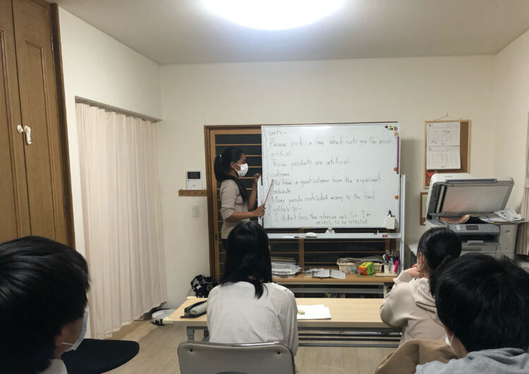 学生クラスでは英検準2級～準1級対策もしております。　　　名古屋英会話　名古屋市南区英会話　幼児英会話　学生英会話　英検対策クラス　バイリンガル教育　瑞穂区英語教室